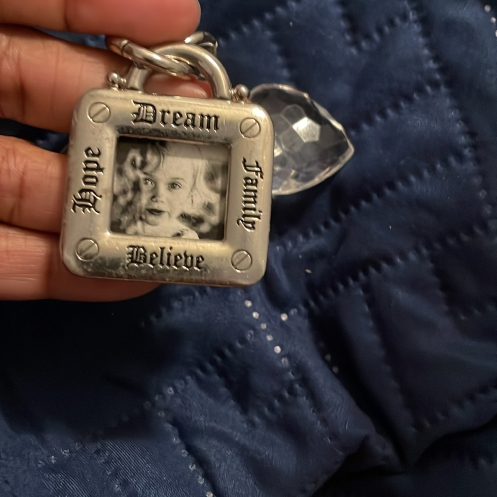 Key chain - Picture 2 of 3